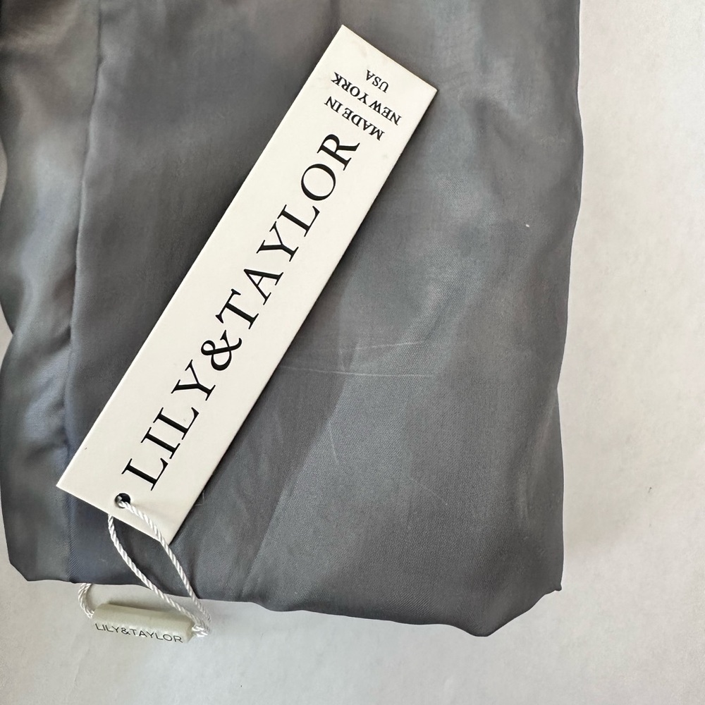Lily & Taylor New York Couture LUXURY DESIGNER 2pc Women’s Suit Size 6 - Picture 15 of 17